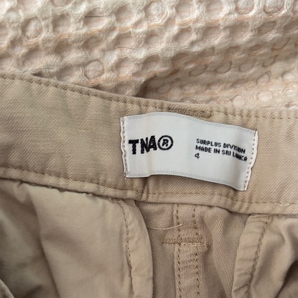 Aritzia TNA supply cargo pants size 4 - Picture 1 of 3
